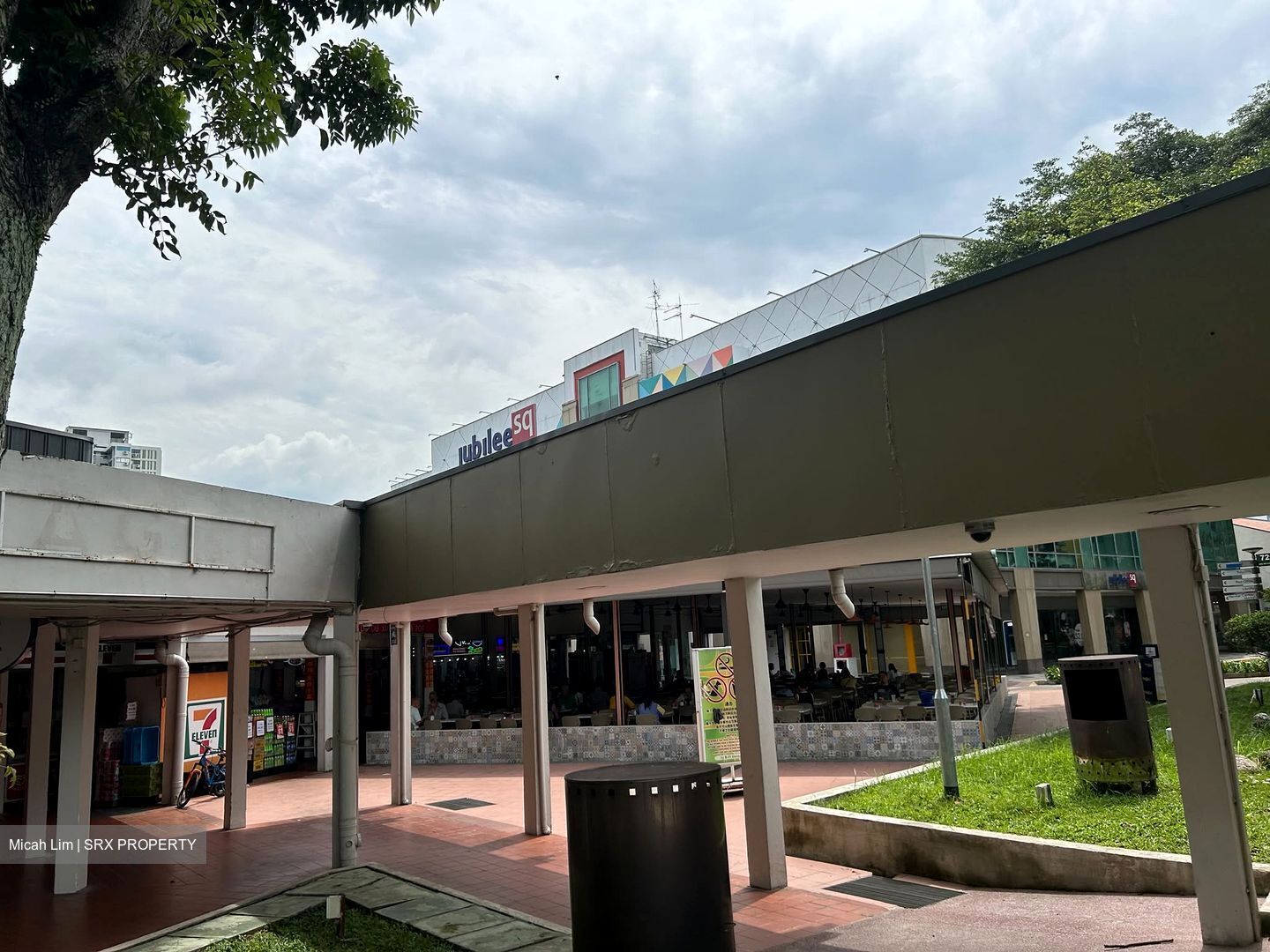 711 ANG MO KIO AVENUE 8 (D20), Shop House #562843111